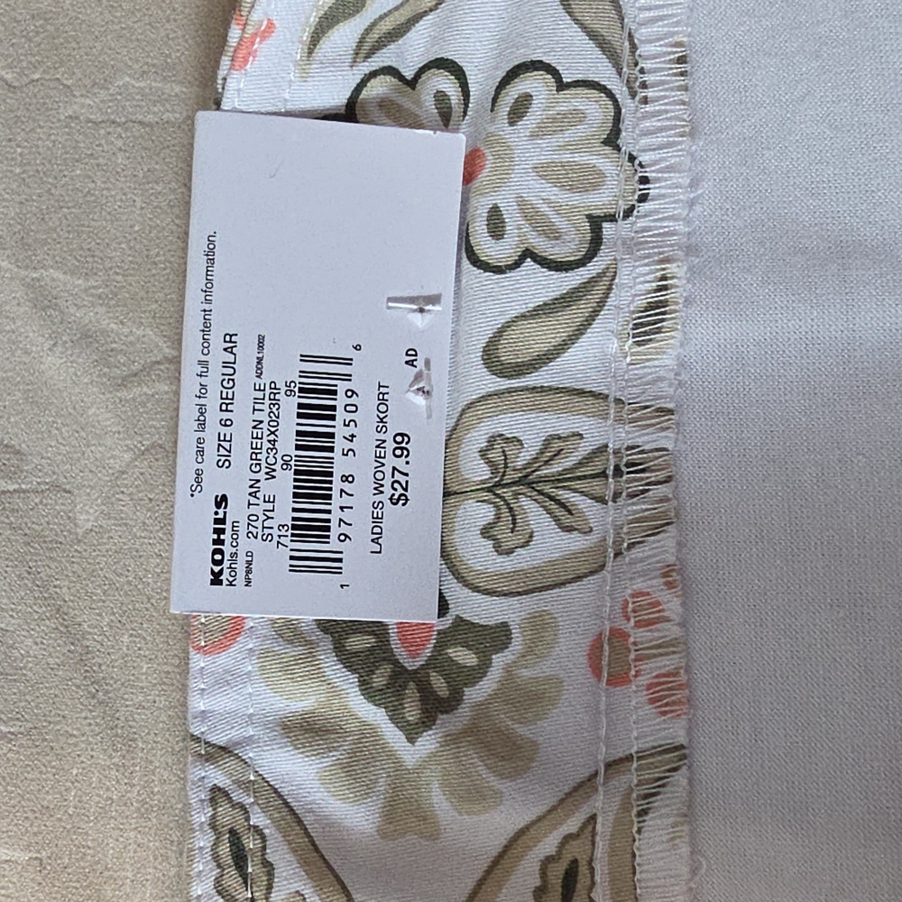 Croft & Barrow Patterned Skort - White, Green, Pink - Picture 4 of 9